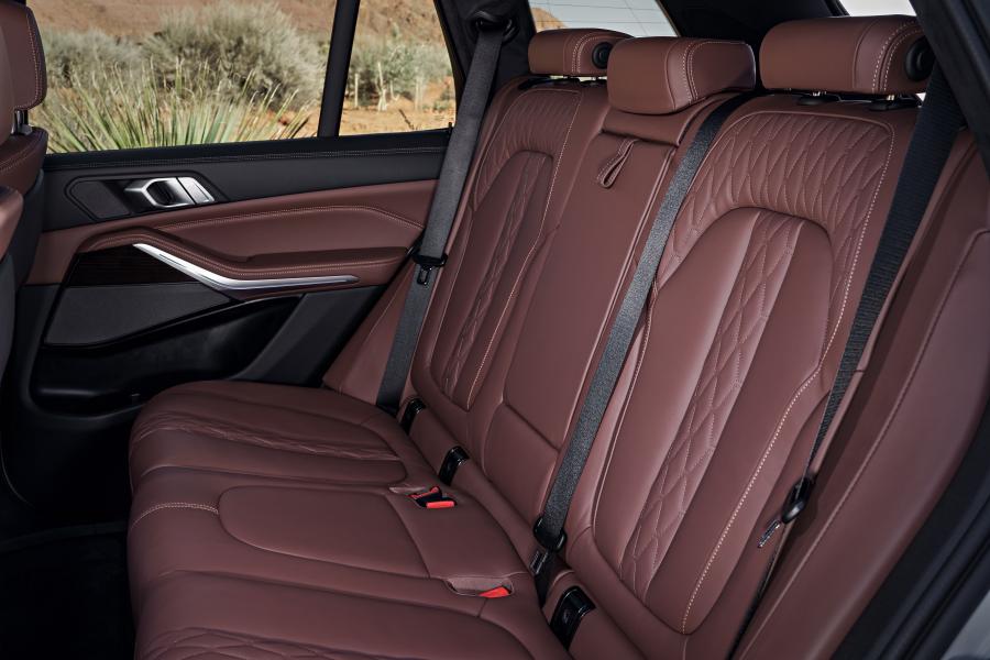 Интерьер BMW X5 xDrive30d M Sport (G05) 2018 года  (WW) (фото 45 из 75)
